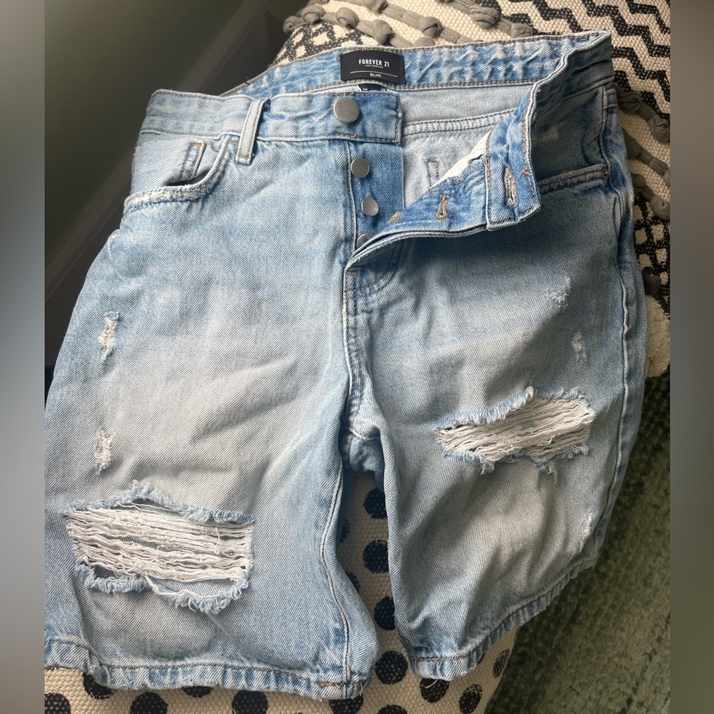 Men’s Ripped Jean Shorts